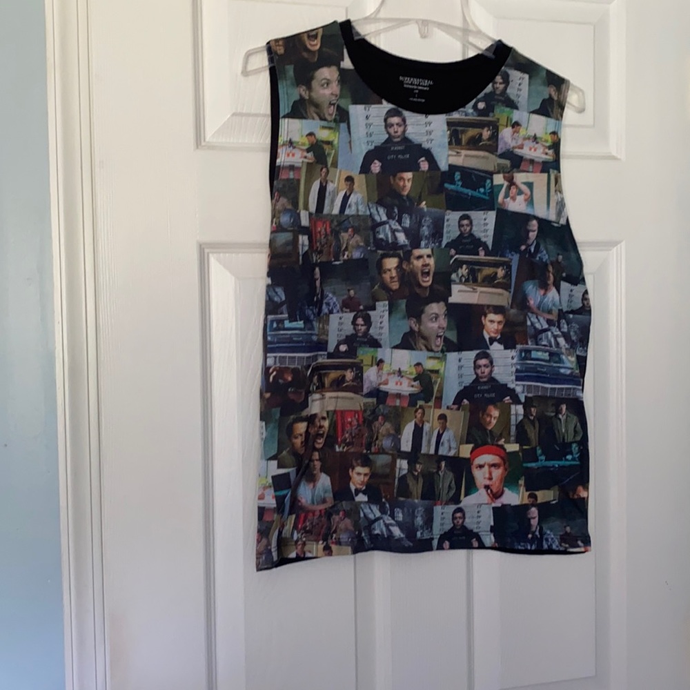 Hot topic tank top. Size medium.